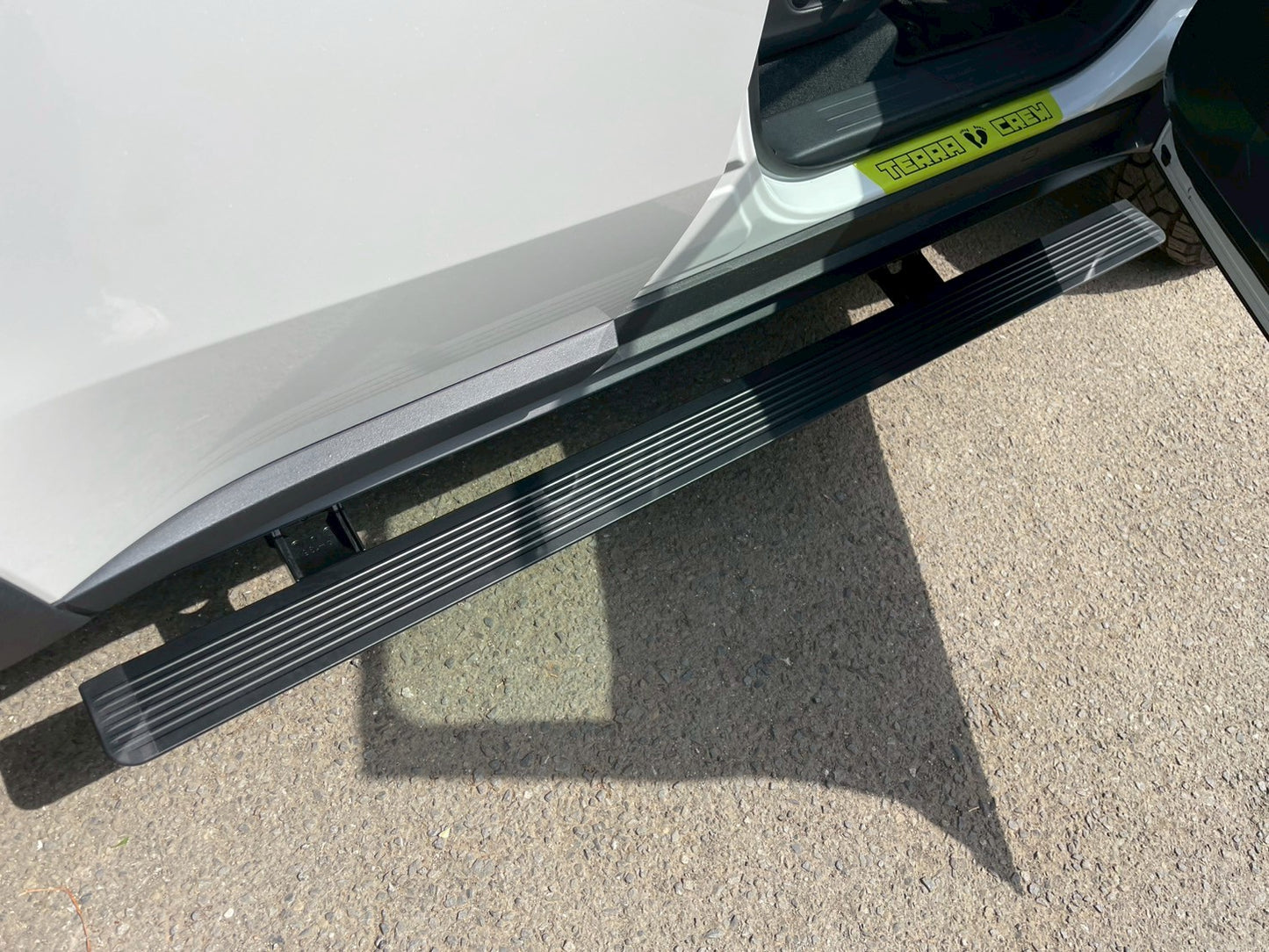 ランドクルーザー250専用 電動サイドステップ