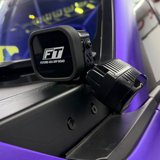 FUTURE 4X4 OFF ROAD ボンネットライト